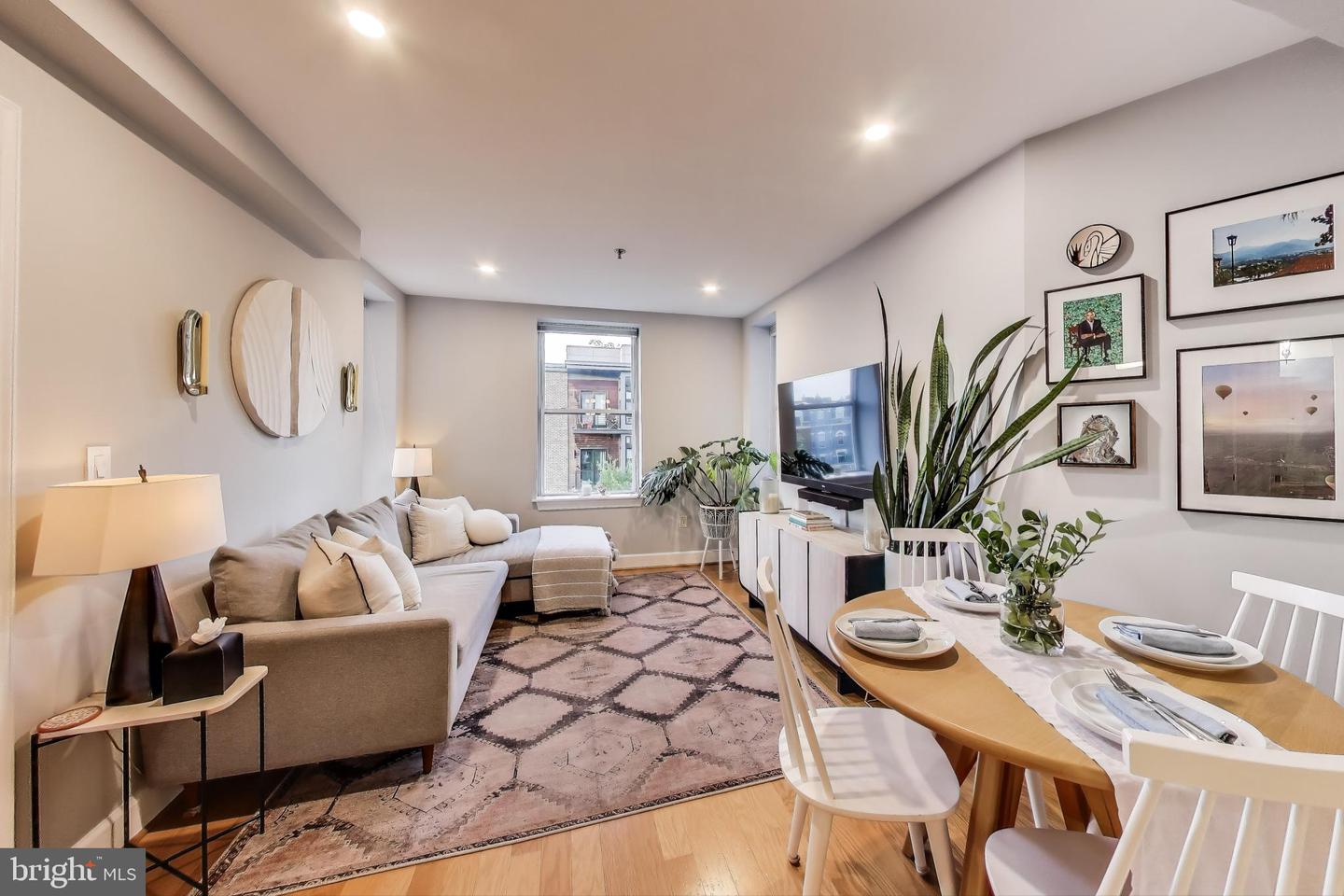 52 QUINCY PL NW #304, WASHINGTON, District Of Columbia 20001, 2 Bedrooms Bedrooms, ,1 BathroomBathrooms,Residential,For sale,52 QUINCY PL NW #304,DCDC2225268 MLS # DCDC2225268