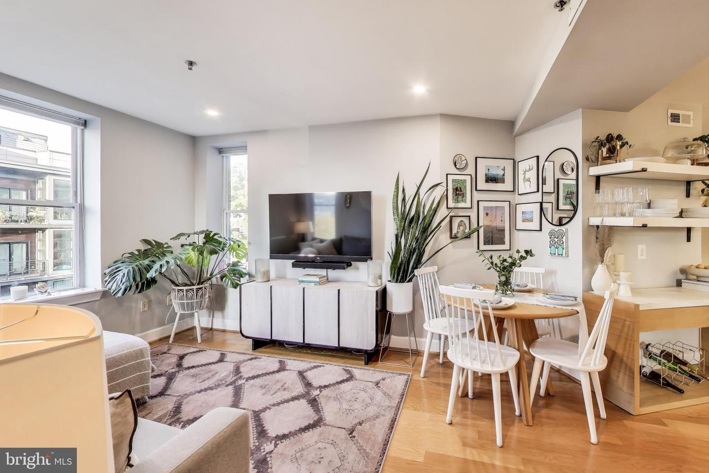 52 QUINCY PL NW #304, WASHINGTON, District Of Columbia 20001, 2 Bedrooms Bedrooms, ,1 BathroomBathrooms,Residential,For sale,52 QUINCY PL NW #304,DCDC2225268 MLS # DCDC2225268