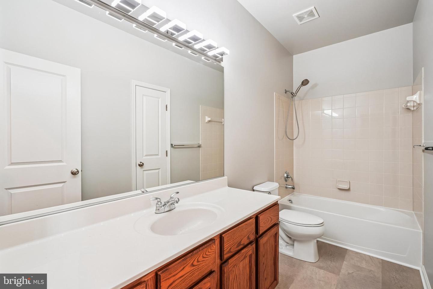 9096 RIBBON FALLS LOOP, BRISTOW, Virginia 20136, 3 Bedrooms Bedrooms, ,2 BathroomsBathrooms,Residential,For sale,9096 RIBBON FALLS LOOP,VAPW2105314 MLS # VAPW2105314