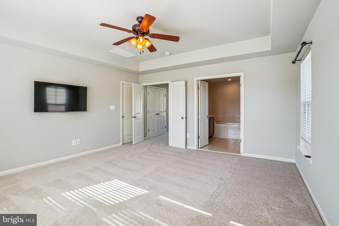 9096 RIBBON FALLS LOOP, BRISTOW, Virginia 20136, 3 Bedrooms Bedrooms, ,2 BathroomsBathrooms,Residential,For sale,9096 RIBBON FALLS LOOP,VAPW2105314 MLS # VAPW2105314