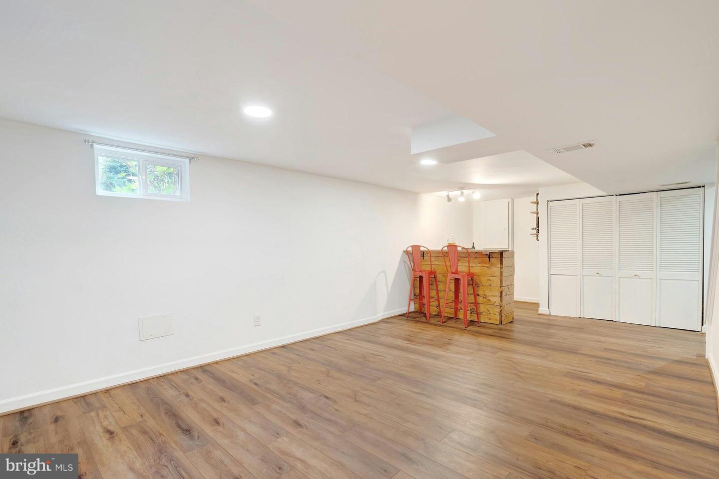 3540 EWELL ST, ANNANDALE, Virginia 22003, 5 Bedrooms Bedrooms, 7 Rooms Rooms,2 BathroomsBathrooms,Residential,For sale,3540 EWELL ST,VAFX2272356 MLS # VAFX2272356
