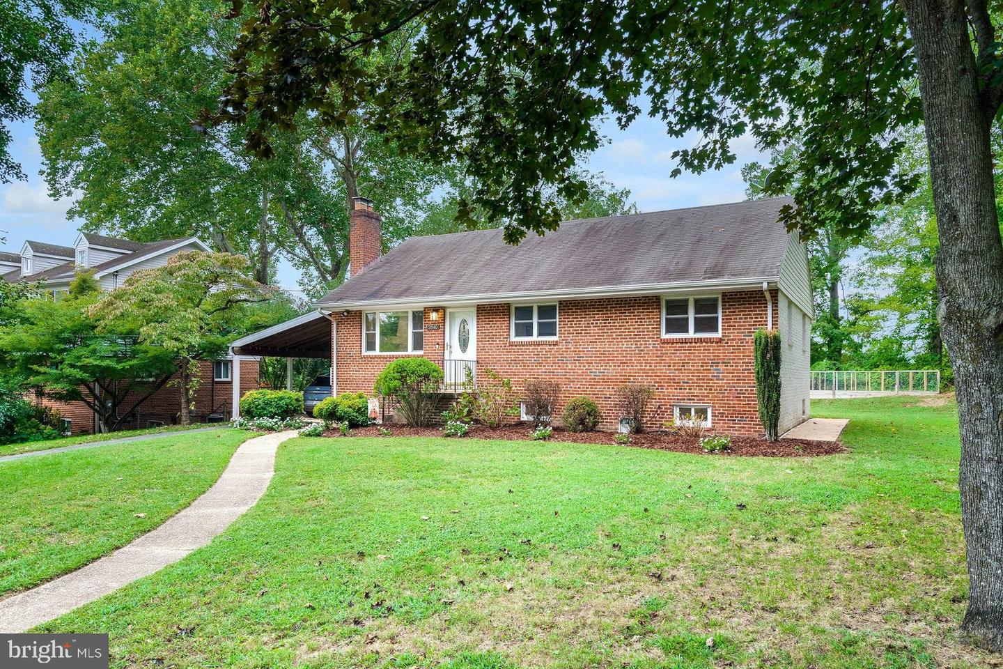 3540 EWELL ST, ANNANDALE, Virginia 22003, 5 Bedrooms Bedrooms, 7 Rooms Rooms,2 BathroomsBathrooms,Residential,For sale,3540 EWELL ST,VAFX2272356 MLS # VAFX2272356