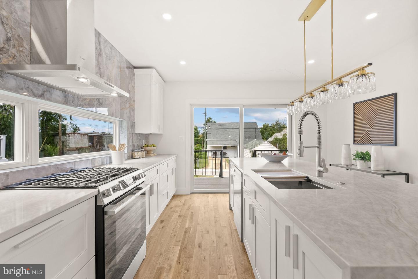 2118 RAND PL NE, WASHINGTON, District Of Columbia 20002, 5 Bedrooms Bedrooms, ,4 BathroomsBathrooms,Residential,For sale,2118 RAND PL NE,DCDC2225354 MLS # DCDC2225354