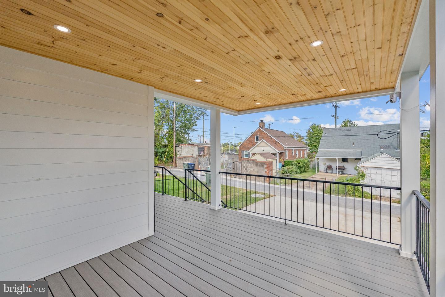 2118 RAND PL NE, WASHINGTON, District Of Columbia 20002, 5 Bedrooms Bedrooms, ,4 BathroomsBathrooms,Residential,For sale,2118 RAND PL NE,DCDC2225354 MLS # DCDC2225354