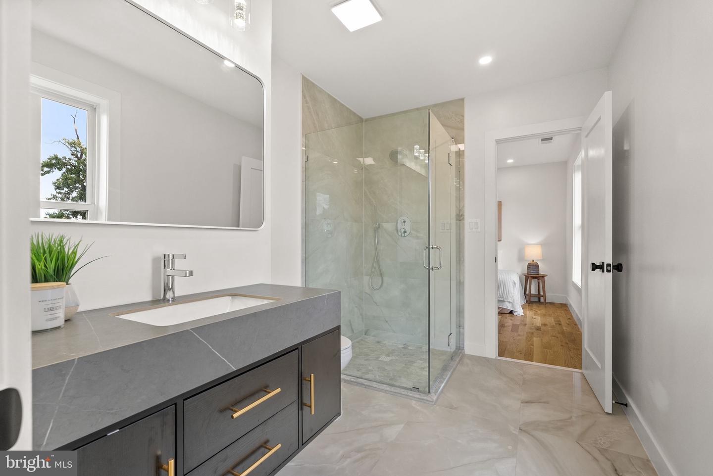 2118 RAND PL NE, WASHINGTON, District Of Columbia 20002, 5 Bedrooms Bedrooms, ,4 BathroomsBathrooms,Residential,For sale,2118 RAND PL NE,DCDC2225354 MLS # DCDC2225354