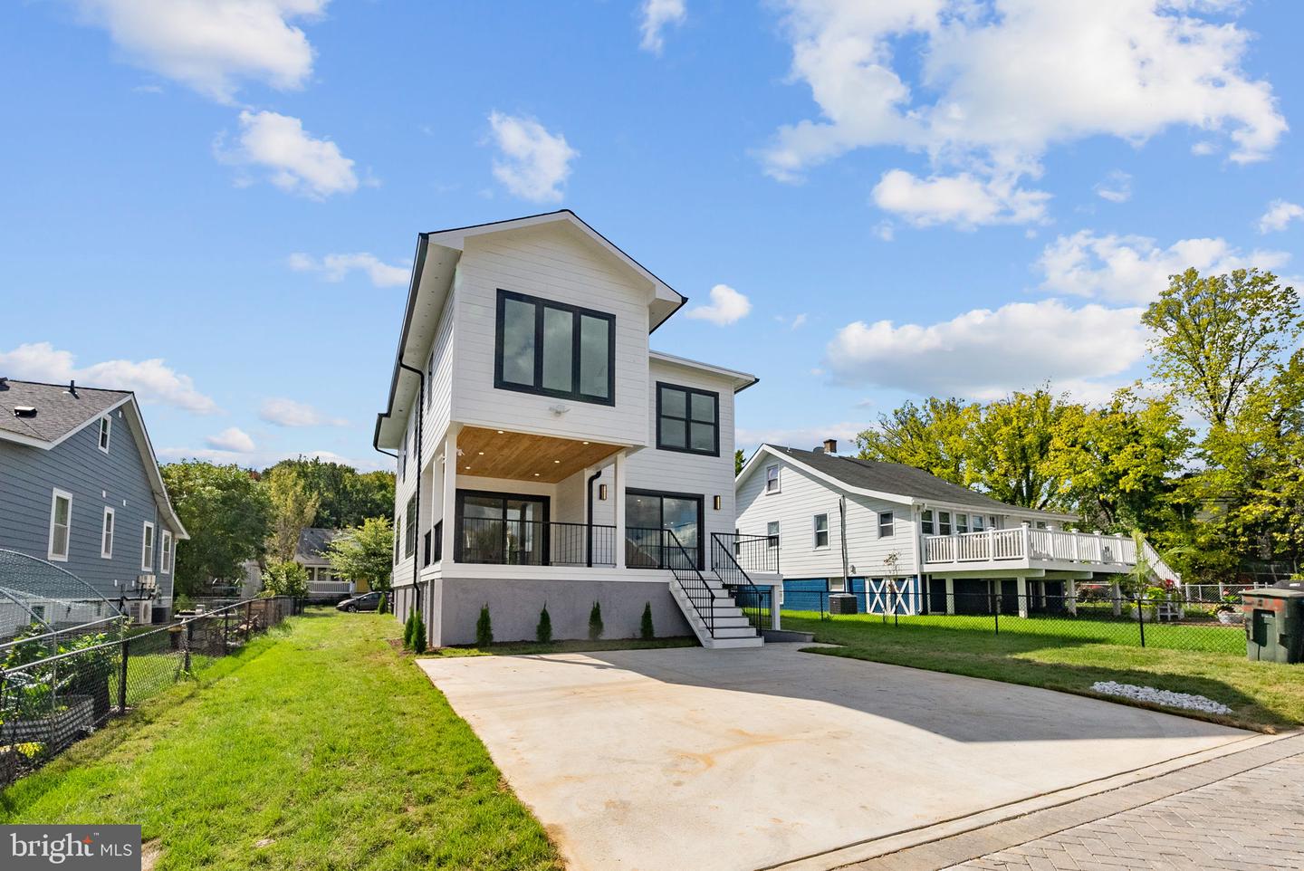 2118 RAND PL NE, WASHINGTON, District Of Columbia 20002, 5 Bedrooms Bedrooms, ,4 BathroomsBathrooms,Residential,For sale,2118 RAND PL NE,DCDC2225354 MLS # DCDC2225354