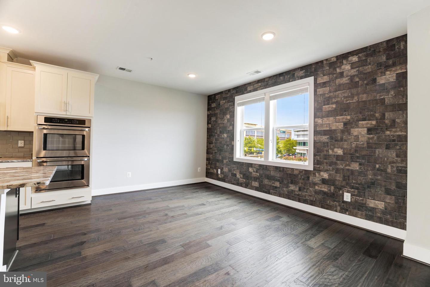 44750 TIVERTON SQ, ASHBURN, Virginia 20147, 3 Bedrooms Bedrooms, ,2 BathroomsBathrooms,Residential,For sale,44750 TIVERTON SQ,VALO2108182 MLS # VALO2108182