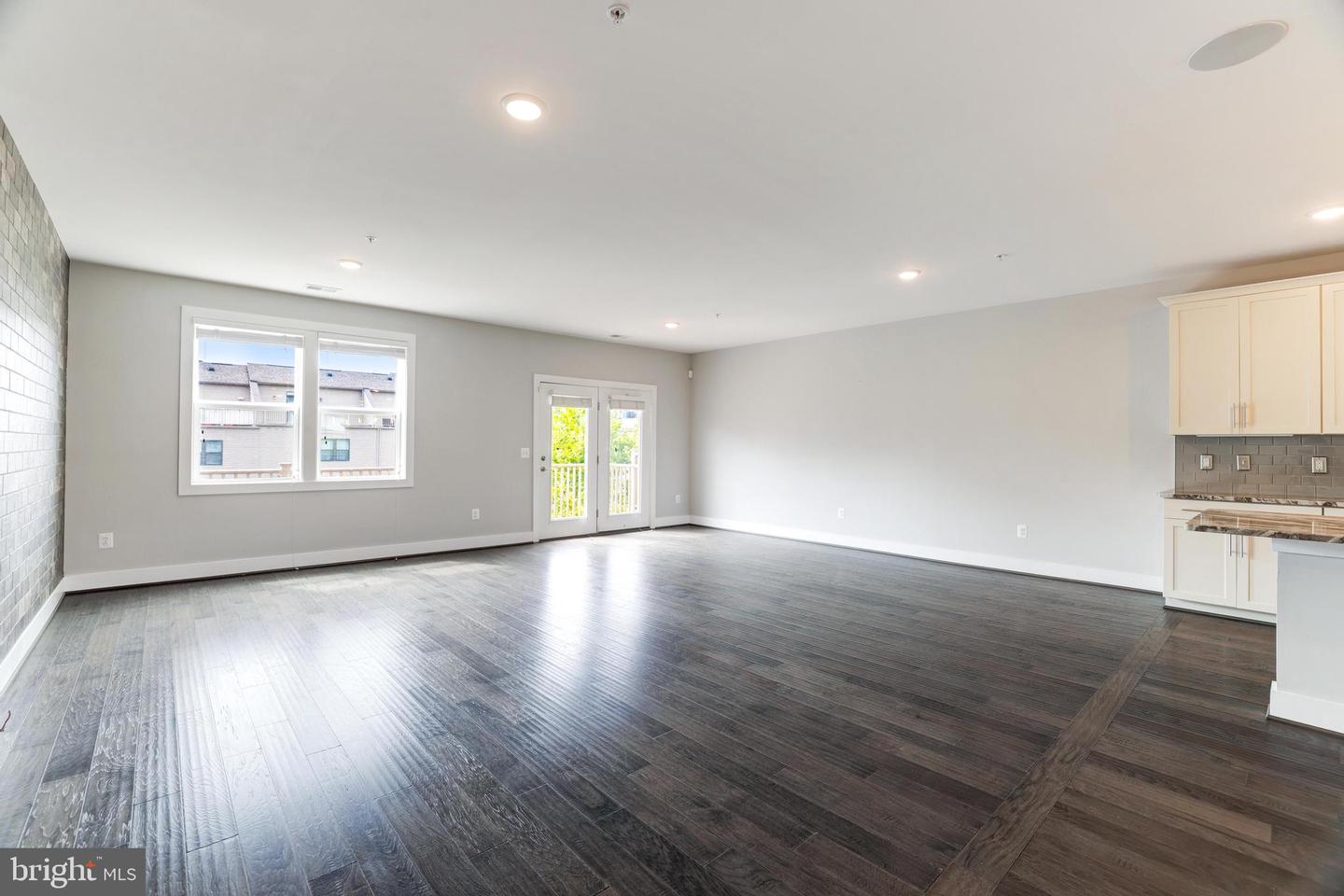 44750 TIVERTON SQ, ASHBURN, Virginia 20147, 3 Bedrooms Bedrooms, ,2 BathroomsBathrooms,Residential,For sale,44750 TIVERTON SQ,VALO2108182 MLS # VALO2108182