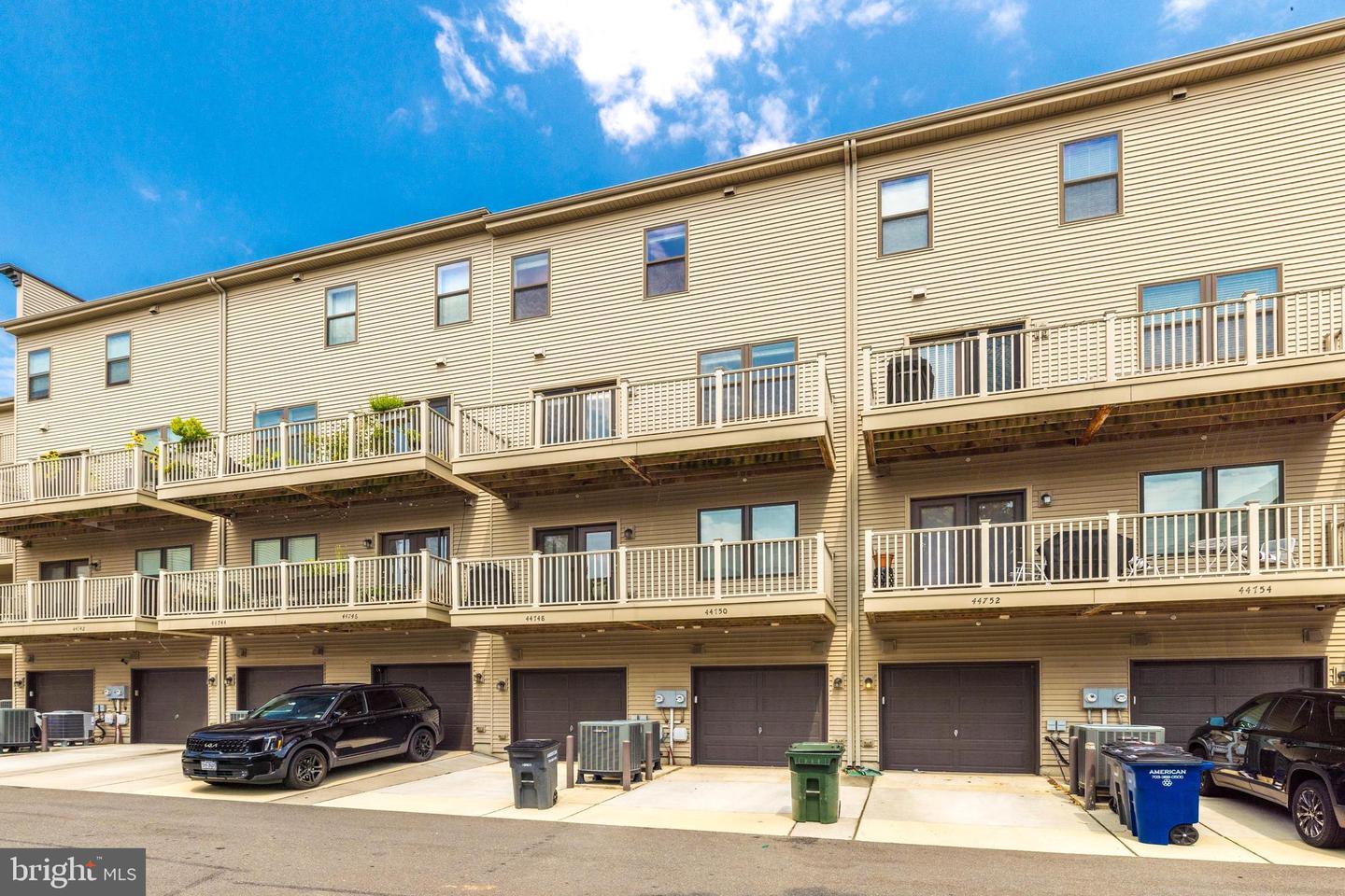 44750 TIVERTON SQ, ASHBURN, Virginia 20147, 3 Bedrooms Bedrooms, ,2 BathroomsBathrooms,Residential,For sale,44750 TIVERTON SQ,VALO2108182 MLS # VALO2108182