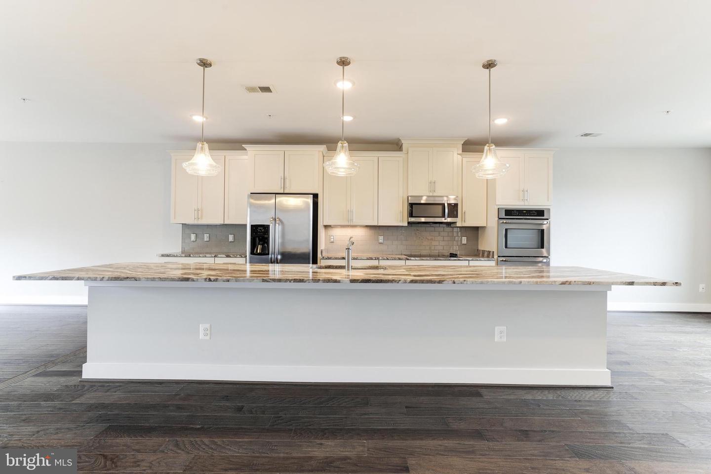 44750 TIVERTON SQ, ASHBURN, Virginia 20147, 3 Bedrooms Bedrooms, ,2 BathroomsBathrooms,Residential,For sale,44750 TIVERTON SQ,VALO2108182 MLS # VALO2108182