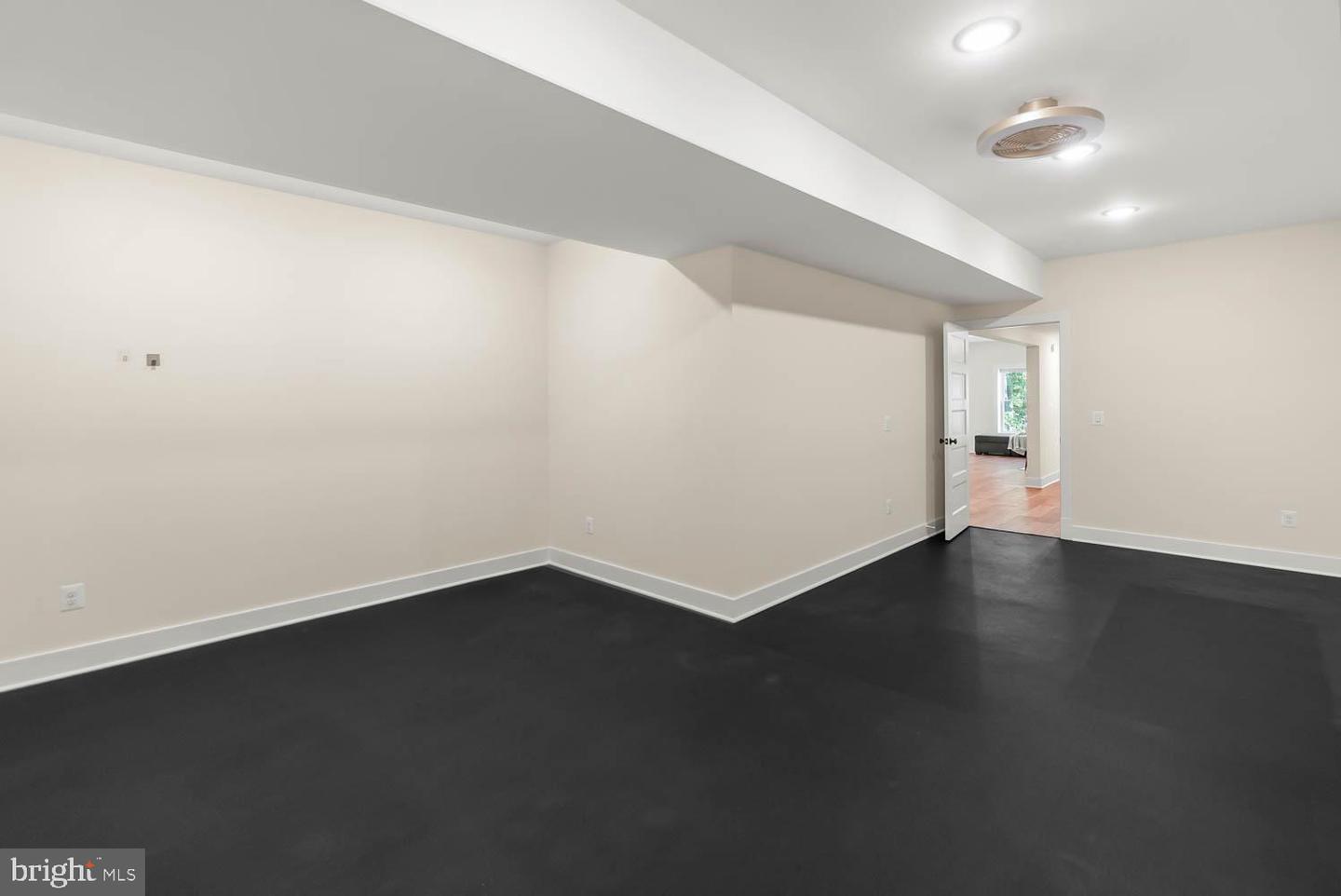 11603 SOUTHVIEW CT, SPOTSYLVANIA, Virginia 22551, 6 Bedrooms Bedrooms, ,5 BathroomsBathrooms,Residential,For sale,11603 SOUTHVIEW CT,VASP2036668 MLS # VASP2036668