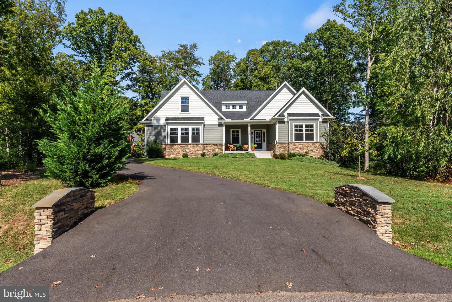 11603 SOUTHVIEW CT, SPOTSYLVANIA, Virginia 22551, 6 Bedrooms Bedrooms, ,5 BathroomsBathrooms,Residential,For sale,11603 SOUTHVIEW CT,VASP2036668 MLS # VASP2036668