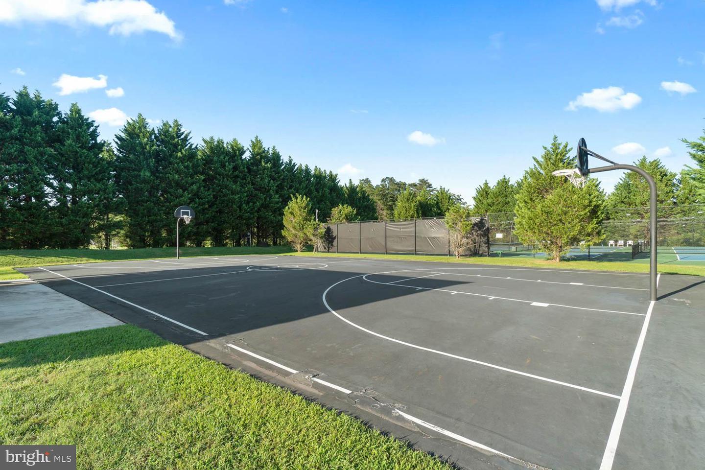 11603 SOUTHVIEW CT, SPOTSYLVANIA, Virginia 22551, 6 Bedrooms Bedrooms, ,5 BathroomsBathrooms,Residential,For sale,11603 SOUTHVIEW CT,VASP2036668 MLS # VASP2036668