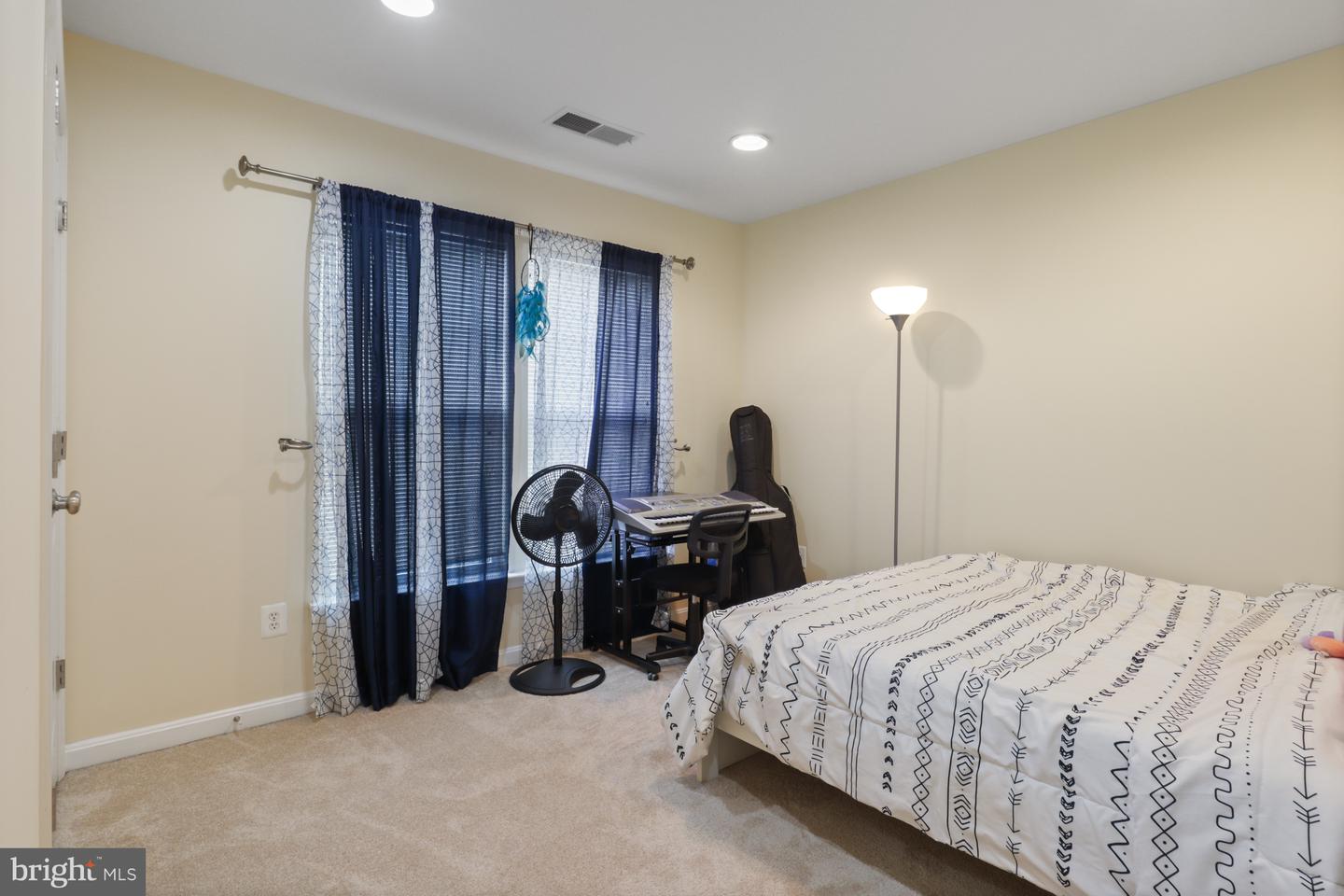 12041 LAKE DORIAN DR, BRISTOW, Virginia 20136, 4 Bedrooms Bedrooms, ,3 BathroomsBathrooms,Residential,For sale,12041 LAKE DORIAN DR,VAPW2105348 MLS # VAPW2105348