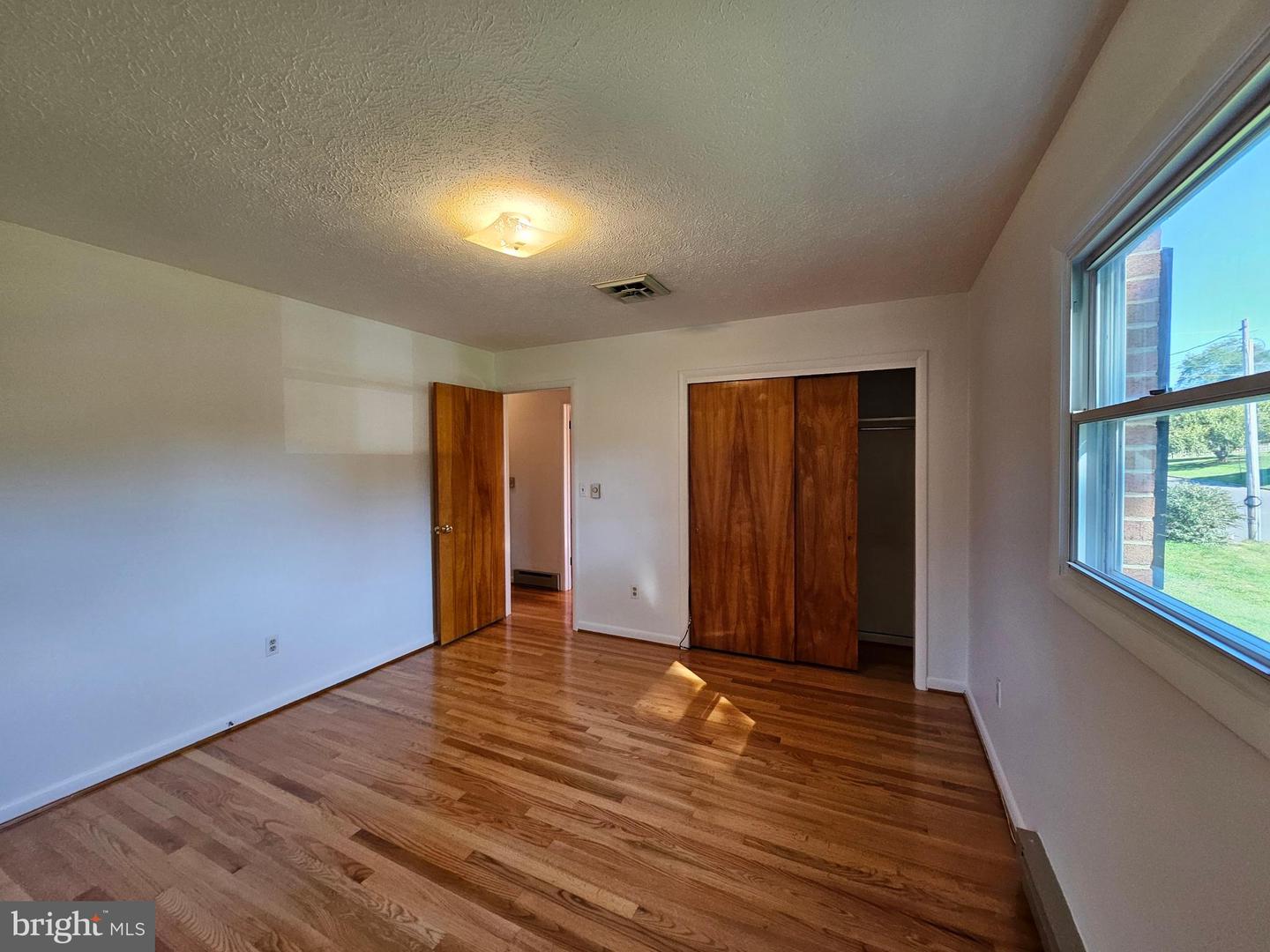 341 WOOD AVE, WINCHESTER, Virginia 22601, 3 Bedrooms Bedrooms, ,2 BathroomsBathrooms,Residential,For sale,341 WOOD AVE,VAWI2009188 MLS # VAWI2009188