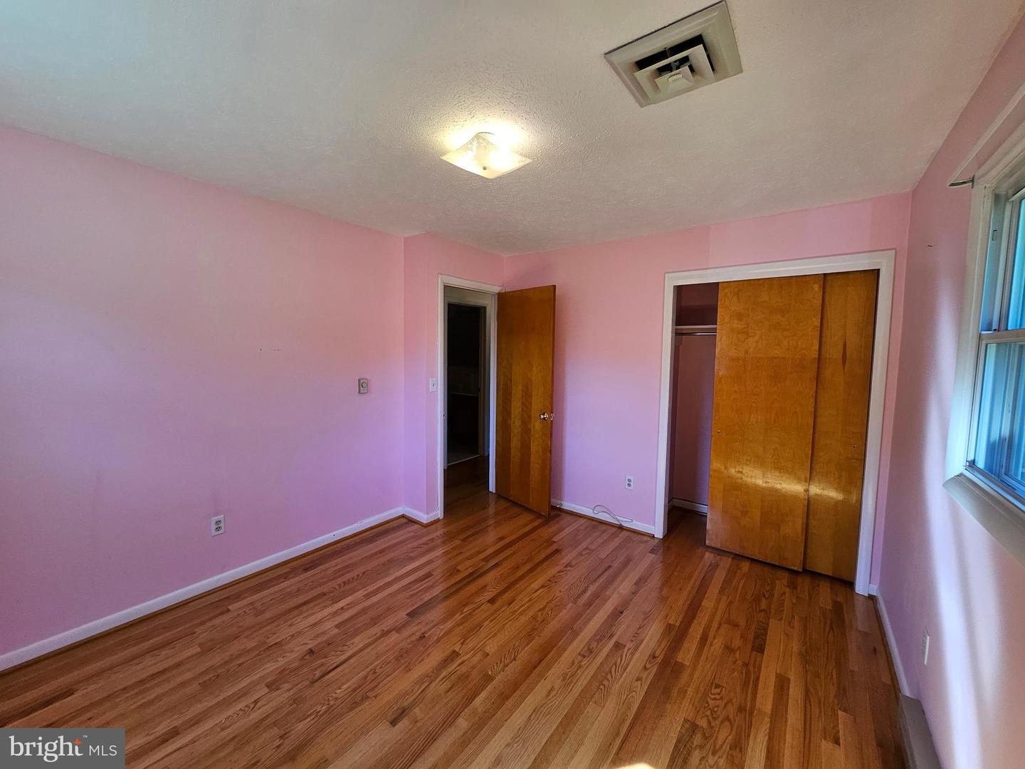 341 WOOD AVE, WINCHESTER, Virginia 22601, 3 Bedrooms Bedrooms, ,2 BathroomsBathrooms,Residential,For sale,341 WOOD AVE,VAWI2009188 MLS # VAWI2009188
