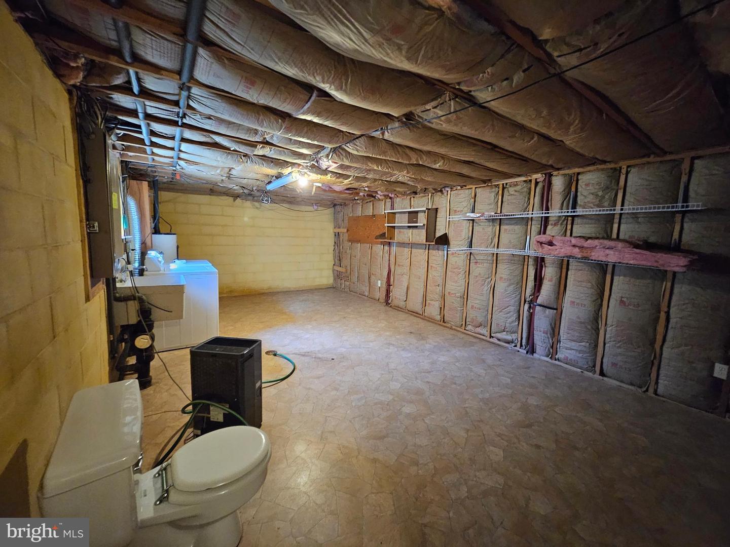 341 WOOD AVE, WINCHESTER, Virginia 22601, 3 Bedrooms Bedrooms, ,2 BathroomsBathrooms,Residential,For sale,341 WOOD AVE,VAWI2009188 MLS # VAWI2009188