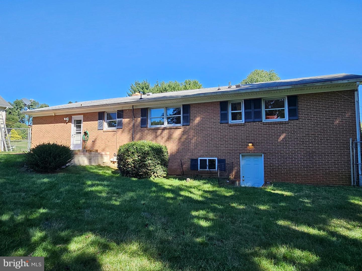 341 WOOD AVE, WINCHESTER, Virginia 22601, 3 Bedrooms Bedrooms, ,2 BathroomsBathrooms,Residential,For sale,341 WOOD AVE,VAWI2009188 MLS # VAWI2009188