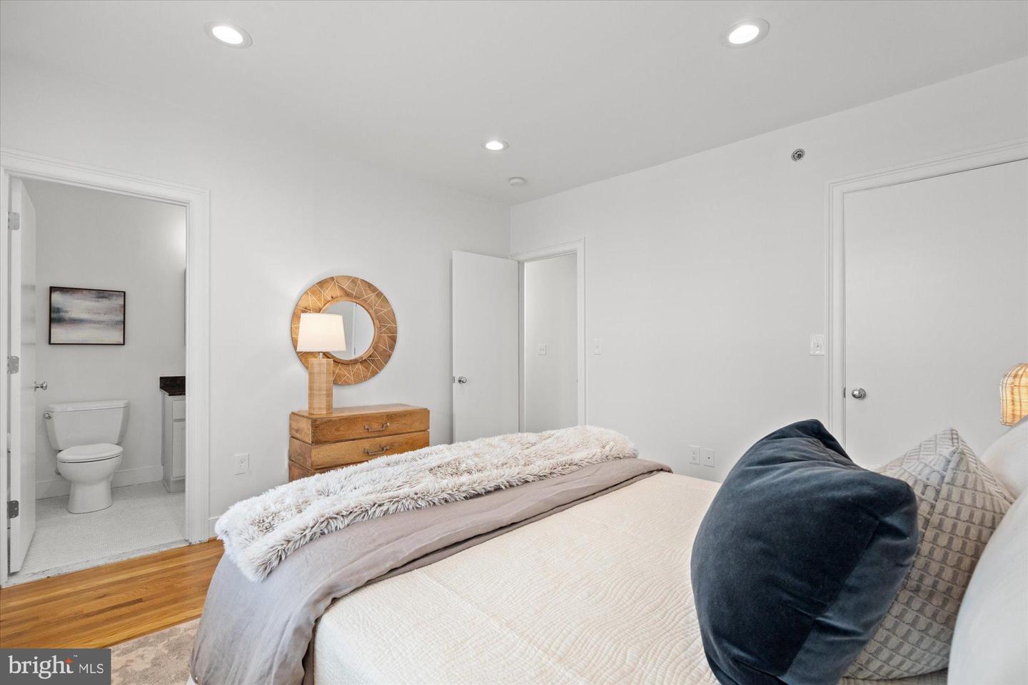 2145 N STREET NW #3, WASHINGTON, District Of Columbia 20037, 2 Bedrooms Bedrooms, 9 Rooms Rooms,2 BathroomsBathrooms,Residential,For sale,2145 N STREET NW #3,DCDC2225444 MLS # DCDC2225444