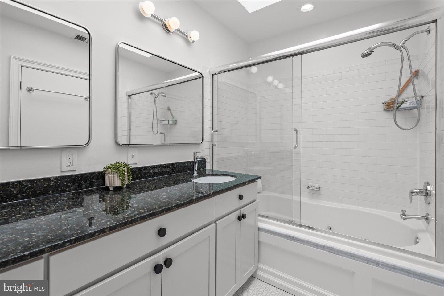 2145 N STREET NW #3, WASHINGTON, District Of Columbia 20037, 2 Bedrooms Bedrooms, 9 Rooms Rooms,2 BathroomsBathrooms,Residential,For sale,2145 N STREET NW #3,DCDC2225444 MLS # DCDC2225444