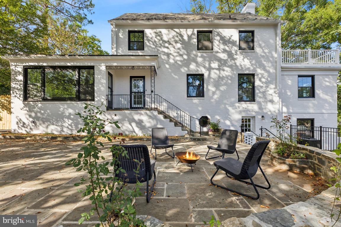 1901 BELLE HAVEN RD, ALEXANDRIA, Virginia 22307, 5 Bedrooms Bedrooms, ,3 BathroomsBathrooms,Residential,For sale,1901 BELLE HAVEN RD,VAFX2272718 MLS # VAFX2272718