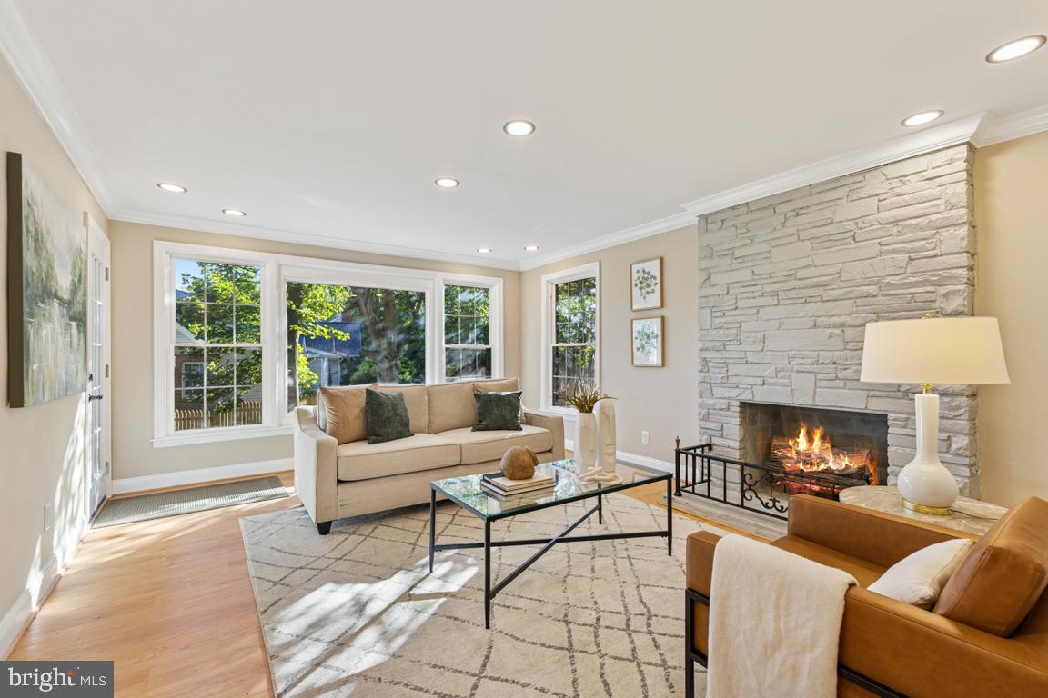 1901 BELLE HAVEN RD, ALEXANDRIA, Virginia 22307, 5 Bedrooms Bedrooms, ,3 BathroomsBathrooms,Residential,For sale,1901 BELLE HAVEN RD,VAFX2272718 MLS # VAFX2272718