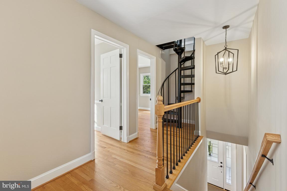 1901 BELLE HAVEN RD, ALEXANDRIA, Virginia 22307, 5 Bedrooms Bedrooms, ,3 BathroomsBathrooms,Residential,For sale,1901 BELLE HAVEN RD,VAFX2272718 MLS # VAFX2272718