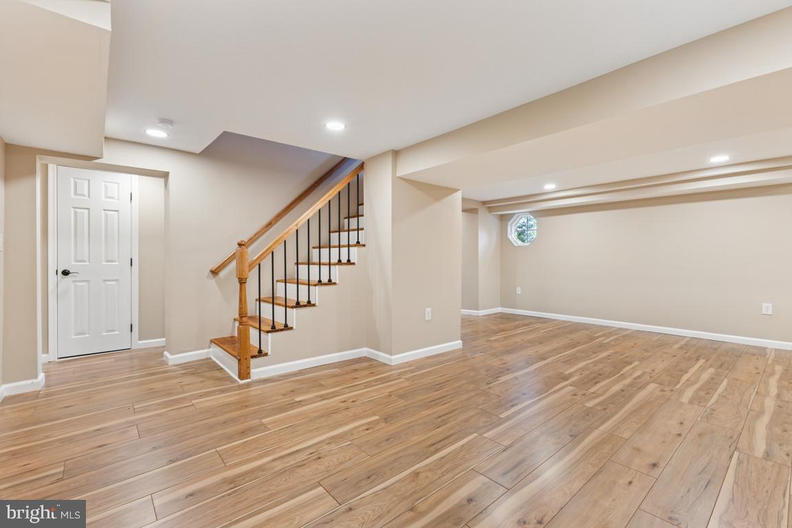 1901 BELLE HAVEN RD, ALEXANDRIA, Virginia 22307, 5 Bedrooms Bedrooms, ,3 BathroomsBathrooms,Residential,For sale,1901 BELLE HAVEN RD,VAFX2272718 MLS # VAFX2272718