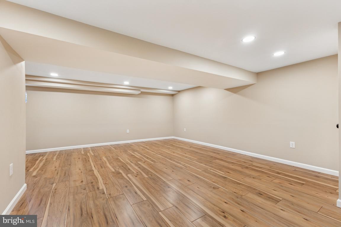 1901 BELLE HAVEN RD, ALEXANDRIA, Virginia 22307, 5 Bedrooms Bedrooms, ,3 BathroomsBathrooms,Residential,For sale,1901 BELLE HAVEN RD,VAFX2272718 MLS # VAFX2272718