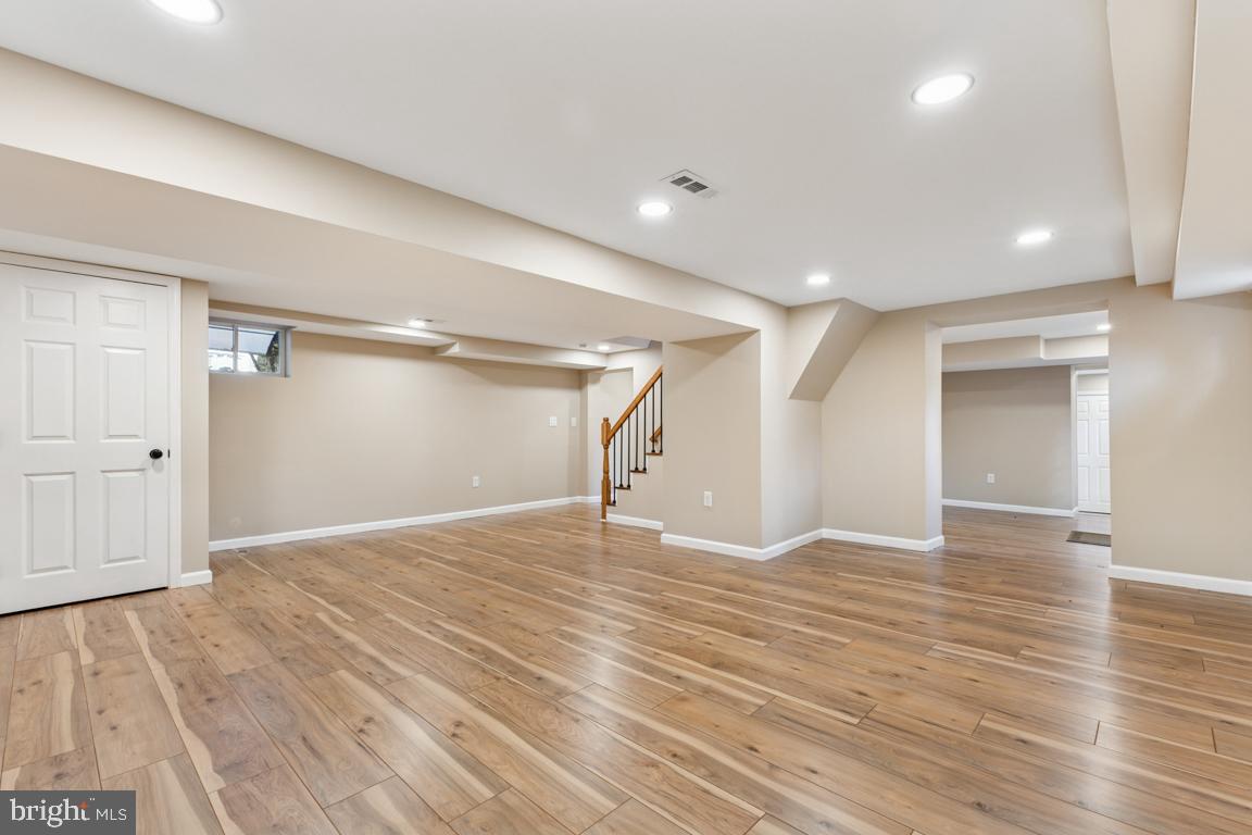 1901 BELLE HAVEN RD, ALEXANDRIA, Virginia 22307, 5 Bedrooms Bedrooms, ,3 BathroomsBathrooms,Residential,For sale,1901 BELLE HAVEN RD,VAFX2272718 MLS # VAFX2272718