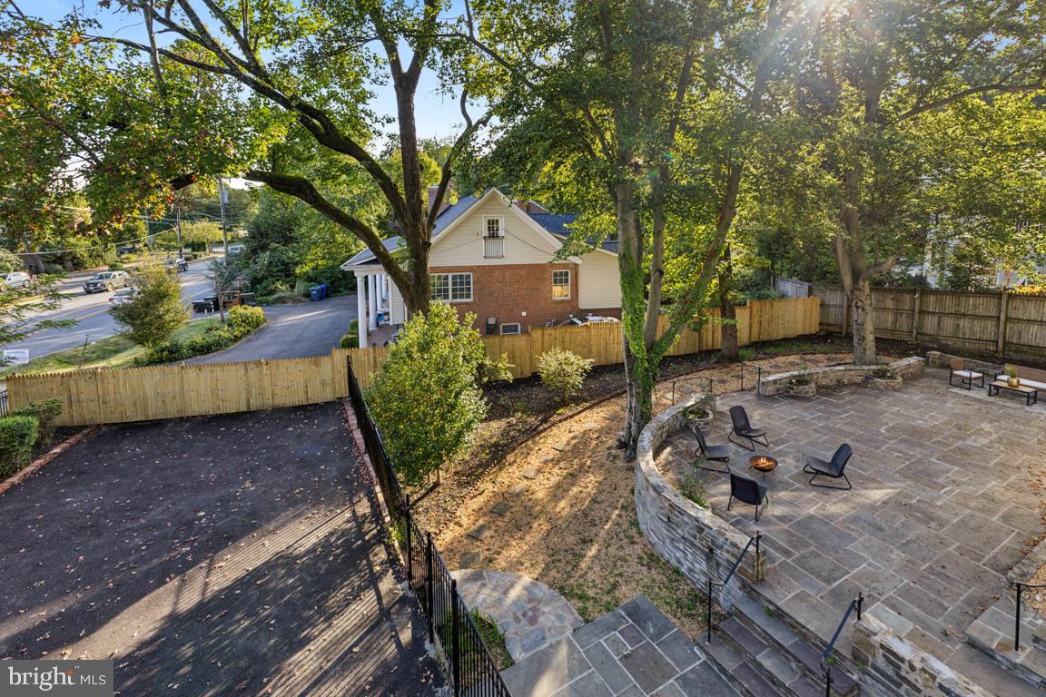 1901 BELLE HAVEN RD, ALEXANDRIA, Virginia 22307, 5 Bedrooms Bedrooms, ,3 BathroomsBathrooms,Residential,For sale,1901 BELLE HAVEN RD,VAFX2272718 MLS # VAFX2272718