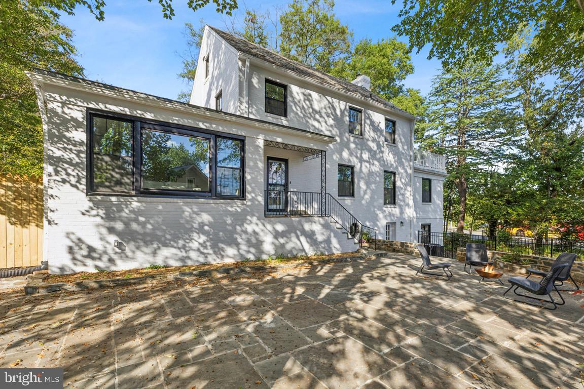 1901 BELLE HAVEN RD, ALEXANDRIA, Virginia 22307, 5 Bedrooms Bedrooms, ,3 BathroomsBathrooms,Residential,For sale,1901 BELLE HAVEN RD,VAFX2272718 MLS # VAFX2272718
