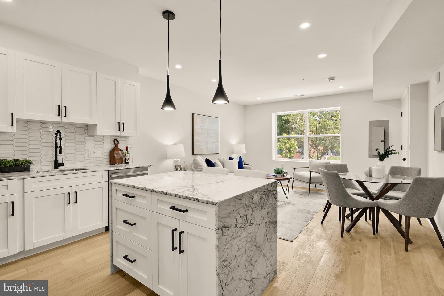 2610 41ST ST NW #6, WASHINGTON, District Of Columbia 20007, 2 Bedrooms Bedrooms, ,2 BathroomsBathrooms,Residential,For sale,2610 41ST ST NW #6,DCDC2225496 MLS # DCDC2225496