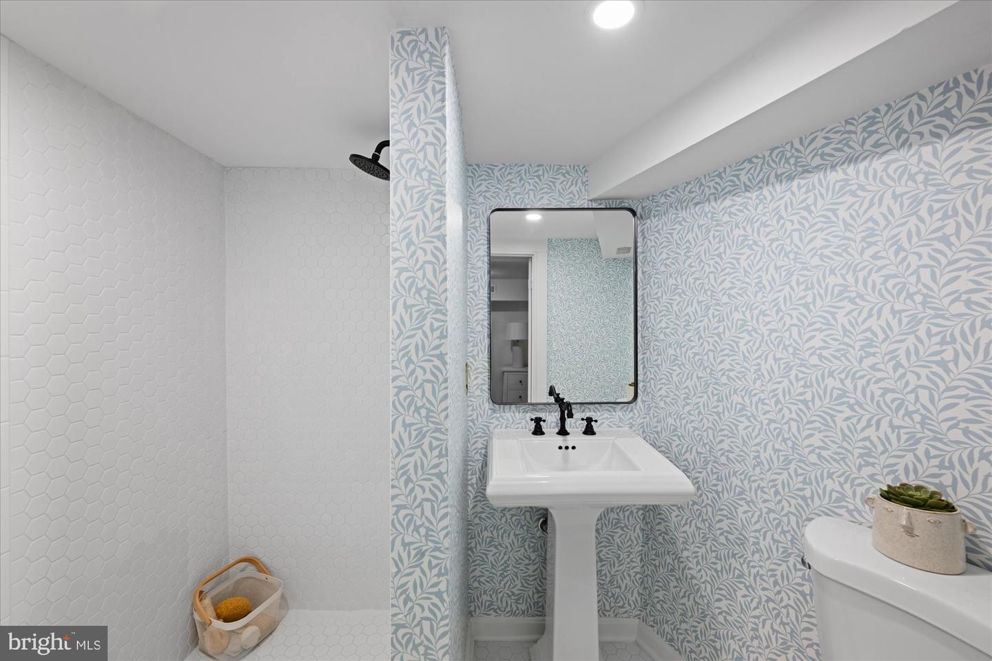 772 HARVARD ST NW, WASHINGTON, District Of Columbia 20001, 3 Bedrooms Bedrooms, ,2 BathroomsBathrooms,Residential,For sale,772 HARVARD ST NW,DCDC2225520 MLS # DCDC2225520