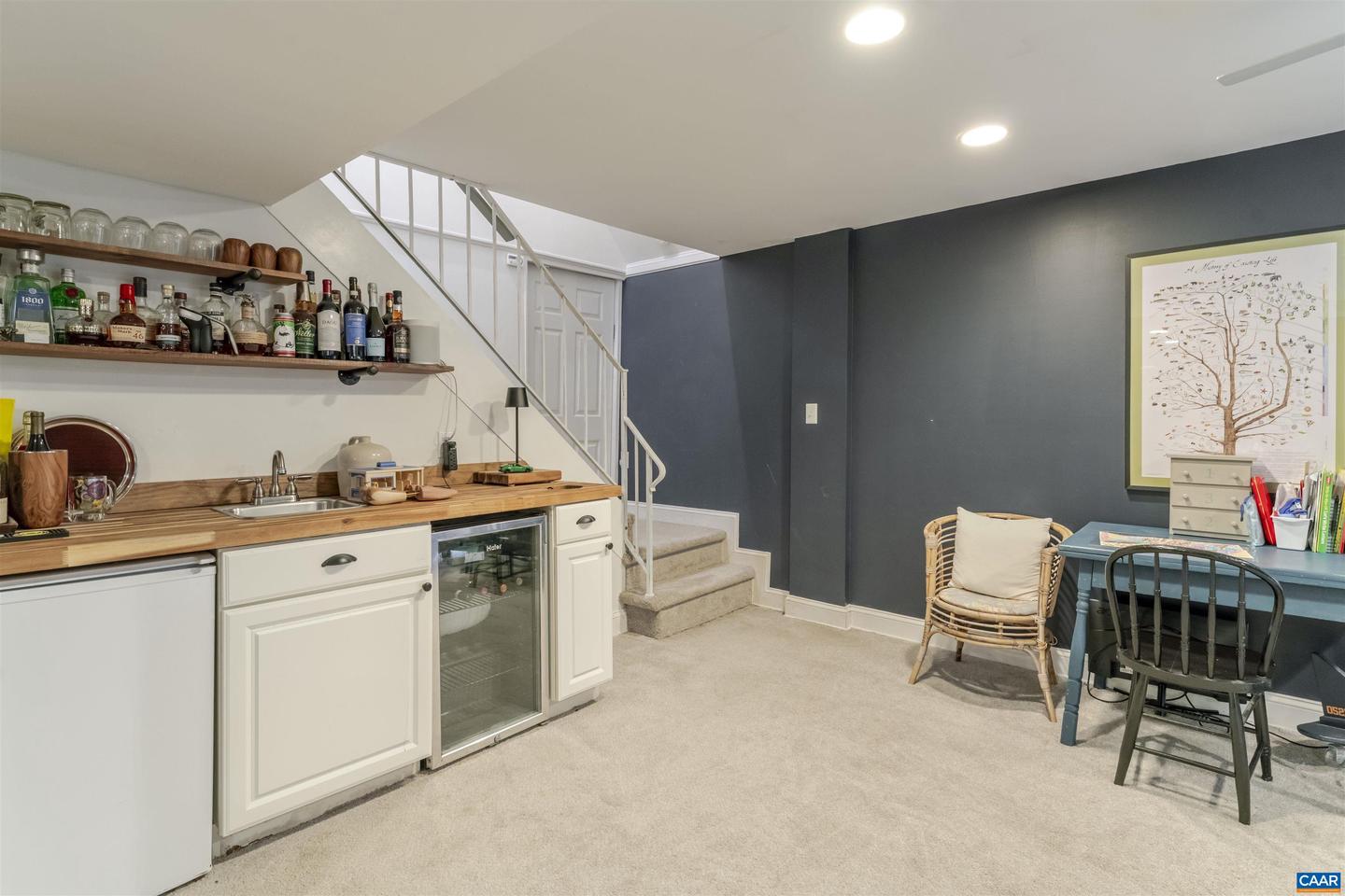 2302 WAKEFIELD RD, CHARLOTTESVILLE, Virginia 22901, 4 Bedrooms Bedrooms, ,3 BathroomsBathrooms,Residential,For sale,2302 WAKEFIELD RD,669647 MLS # 669647