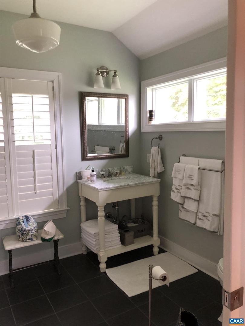 9702 HATTON FERRY RD, SCOTTSVILLE, Virginia 24590, 3 Bedrooms Bedrooms, ,2 BathroomsBathrooms,Residential,For sale,9702 HATTON FERRY RD,669648 MLS # 669648