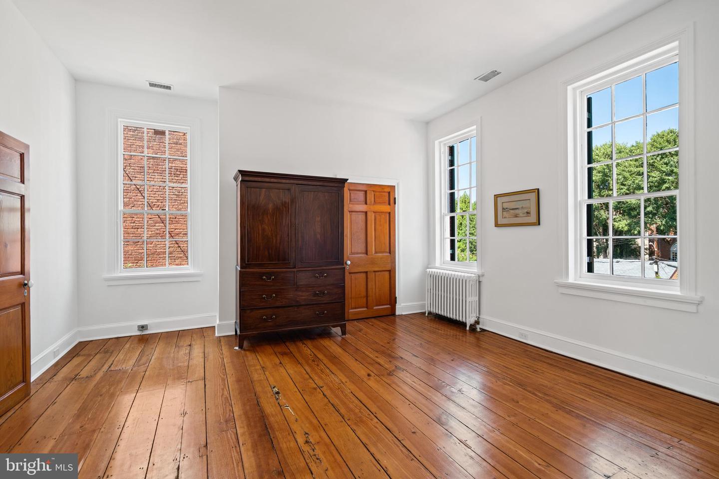3307 N ST NW, WASHINGTON, District Of Columbia 20007, 5 Bedrooms Bedrooms, ,5 BathroomsBathrooms,Residential,For sale,3307 N ST NW,DCDC2225556 MLS # DCDC2225556
