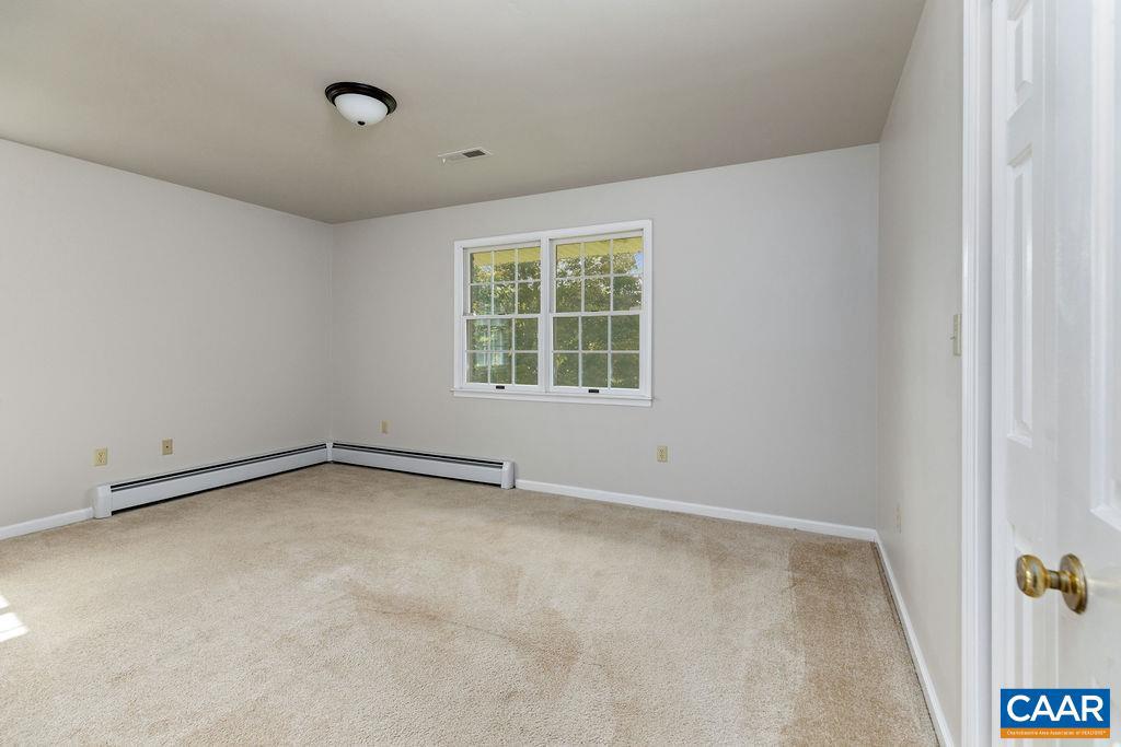 10694 ROCKFISH VALLEY HWY, AFTON, Virginia 22920, 3 Bedrooms Bedrooms, ,2 BathroomsBathrooms,Residential,For sale,10694 ROCKFISH VALLEY HWY,669649 MLS # 669649