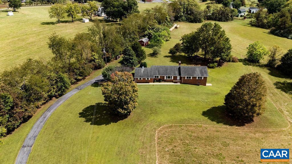 10694 ROCKFISH VALLEY HWY, AFTON, Virginia 22920, 3 Bedrooms Bedrooms, ,2 BathroomsBathrooms,Residential,For sale,10694 ROCKFISH VALLEY HWY,669649 MLS # 669649