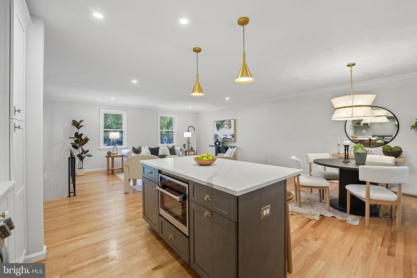 4512 SLEAFORD RD, ANNANDALE, Virginia 22003, 5 Bedrooms Bedrooms, ,3 BathroomsBathrooms,Residential,For sale,4512 SLEAFORD RD,VAFX2272754 MLS # VAFX2272754