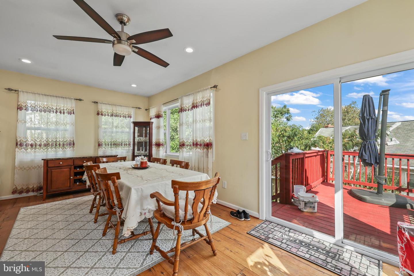 1305 E MAPLE AVE, STERLING, Virginia 20164, 5 Bedrooms Bedrooms, ,3 BathroomsBathrooms,Residential,For sale,1305 E MAPLE AVE,VALO2108286 MLS # VALO2108286