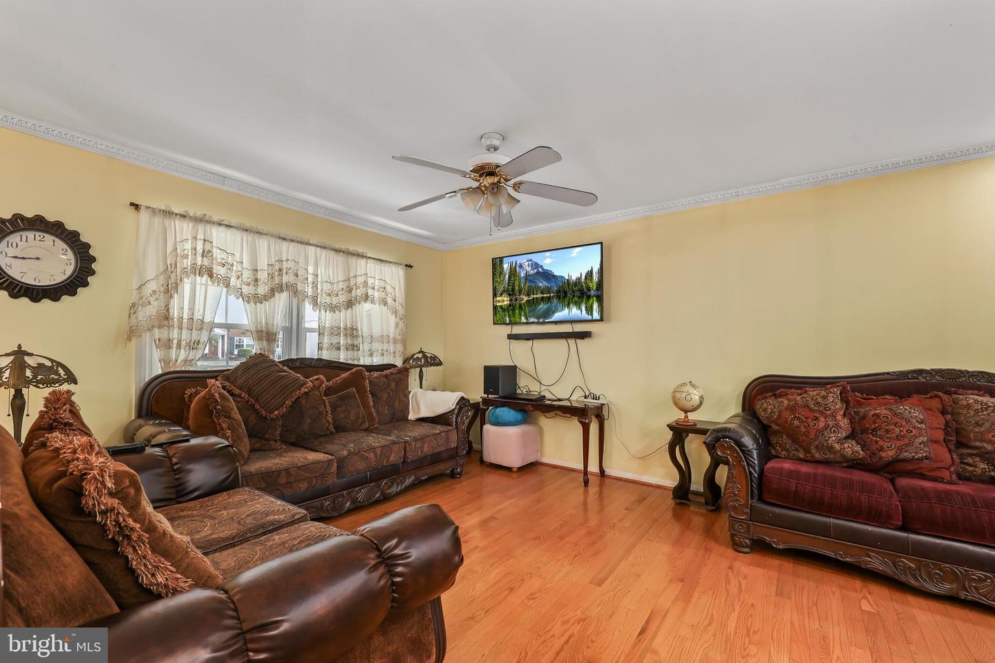 1305 E MAPLE AVE, STERLING, Virginia 20164, 5 Bedrooms Bedrooms, ,3 BathroomsBathrooms,Residential,For sale,1305 E MAPLE AVE,VALO2108286 MLS # VALO2108286