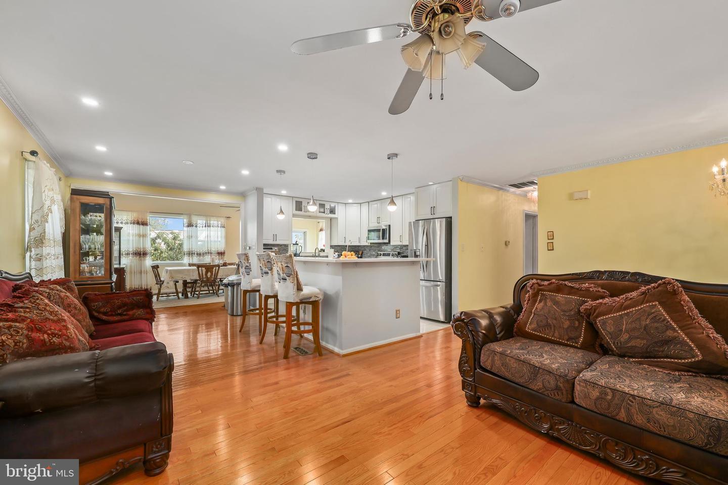 1305 E MAPLE AVE, STERLING, Virginia 20164, 5 Bedrooms Bedrooms, ,3 BathroomsBathrooms,Residential,For sale,1305 E MAPLE AVE,VALO2108286 MLS # VALO2108286