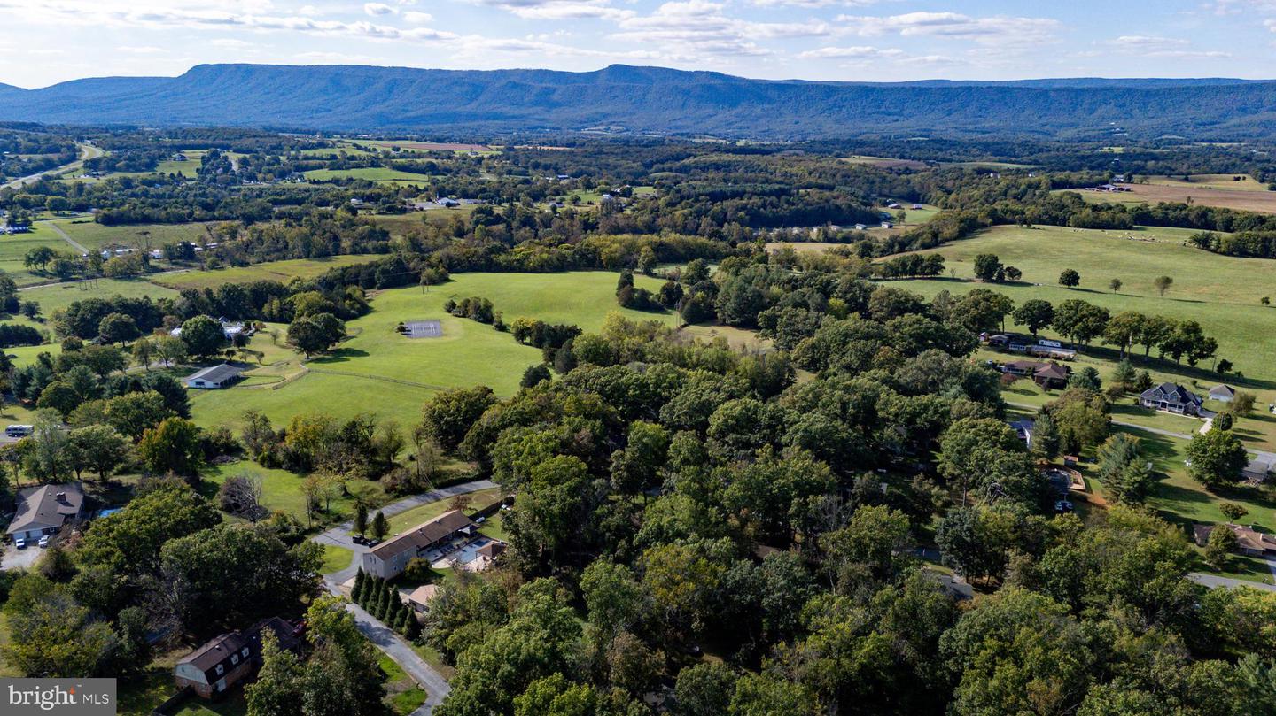 579 CIRCLE VIEW RD, LURAY, Virginia 22835, 3 Bedrooms Bedrooms, ,3 BathroomsBathrooms,Residential,For sale,579 CIRCLE VIEW RD,VAPA2005450 MLS # VAPA2005450