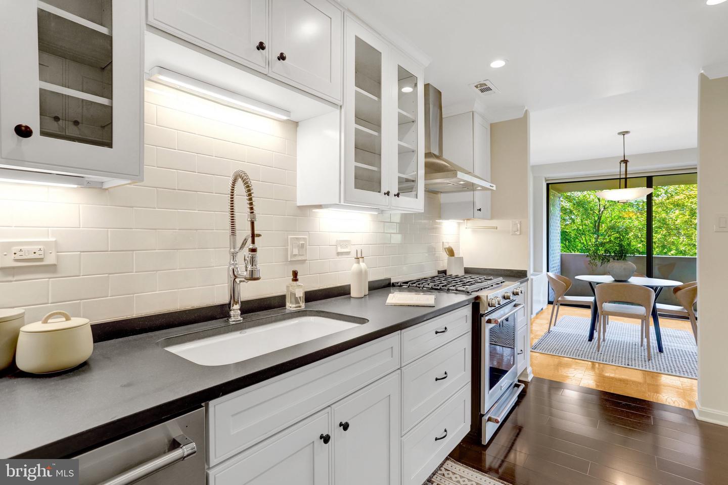 4141 N HENDERSON RD #313, ARLINGTON, Virginia 22203, 1 Bedroom Bedrooms, ,1 BathroomBathrooms,Residential,For sale,4141 N HENDERSON RD #313,VAAR2064534 MLS # VAAR2064534