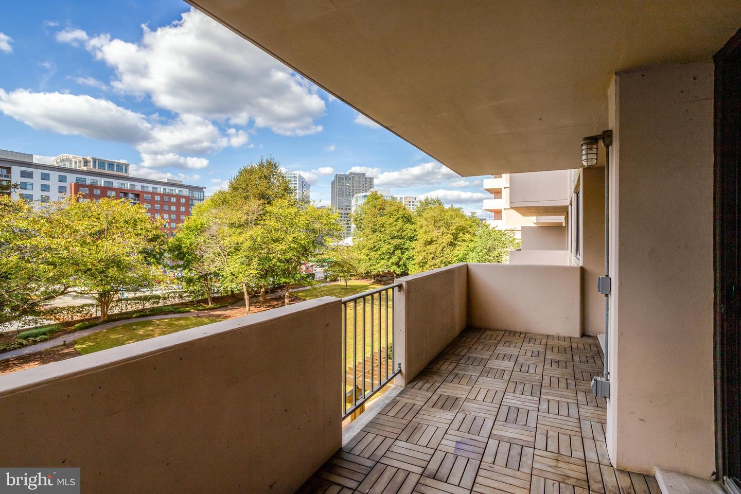 4141 N HENDERSON RD #313, ARLINGTON, Virginia 22203, 1 Bedroom Bedrooms, ,1 BathroomBathrooms,Residential,For sale,4141 N HENDERSON RD #313,VAAR2064534 MLS # VAAR2064534