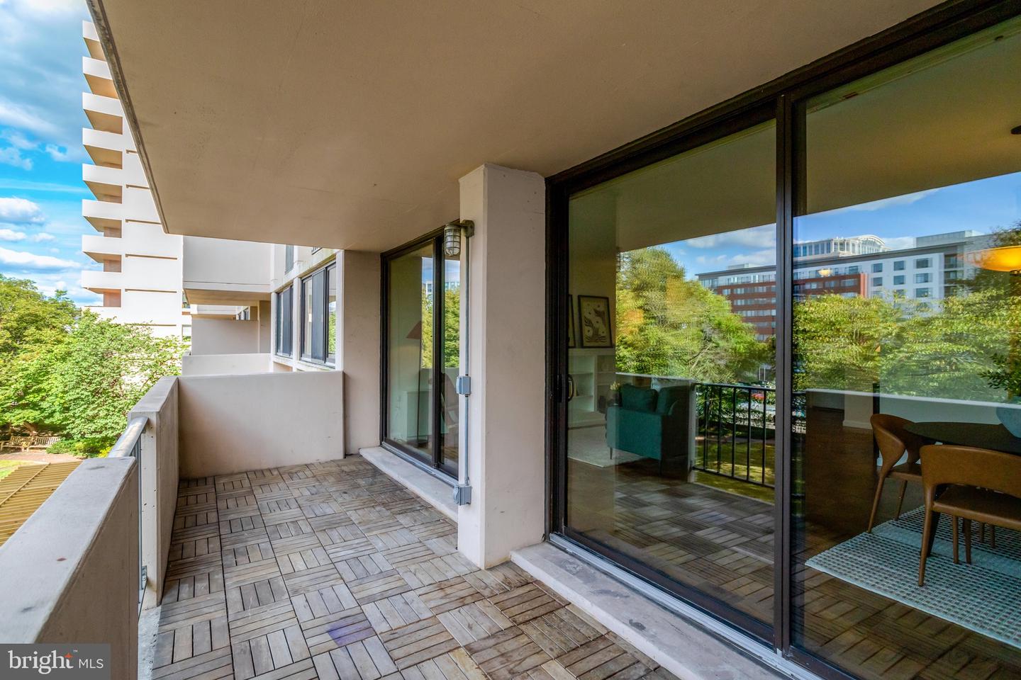 4141 N HENDERSON RD #313, ARLINGTON, Virginia 22203, 1 Bedroom Bedrooms, ,1 BathroomBathrooms,Residential,For sale,4141 N HENDERSON RD #313,VAAR2064534 MLS # VAAR2064534