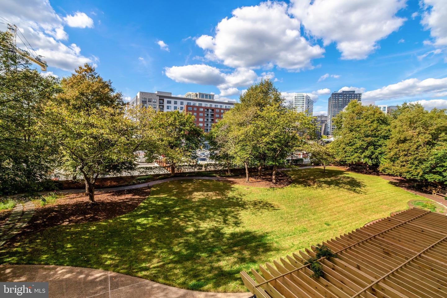 4141 N HENDERSON RD #313, ARLINGTON, Virginia 22203, 1 Bedroom Bedrooms, ,1 BathroomBathrooms,Residential,For sale,4141 N HENDERSON RD #313,VAAR2064534 MLS # VAAR2064534