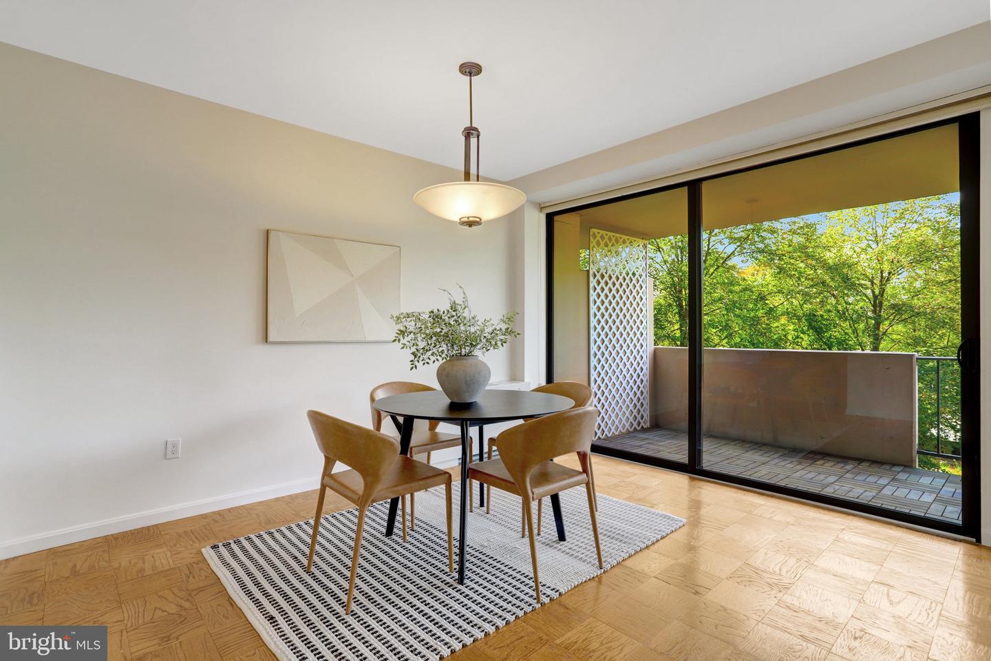 4141 N HENDERSON RD #313, ARLINGTON, Virginia 22203, 1 Bedroom Bedrooms, ,1 BathroomBathrooms,Residential,For sale,4141 N HENDERSON RD #313,VAAR2064534 MLS # VAAR2064534