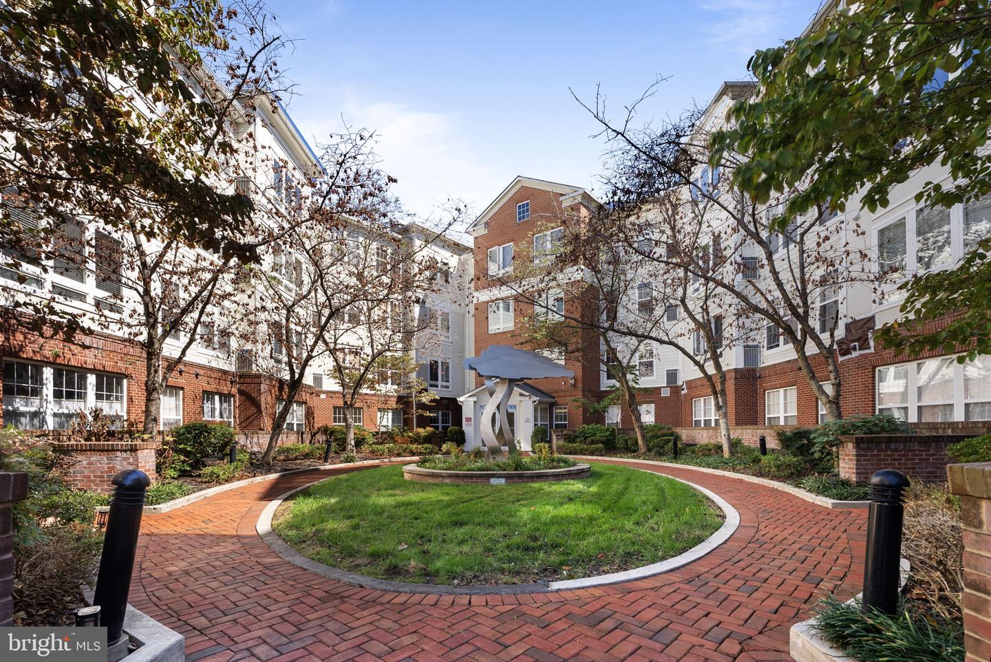 801 S GREENBRIER ST #304, ARLINGTON, Virginia 22204, 1 Bedroom Bedrooms, ,1 BathroomBathrooms,Residential,For sale,801 S GREENBRIER ST #304,VAAR2064538 MLS # VAAR2064538